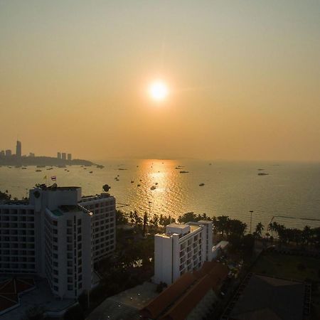 Mera Mare Pattaya Beach And Resort Exteriör bild
